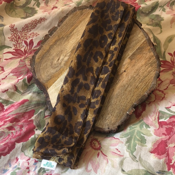 VINTAGE Cheeta Print Scarf Made in Italy Animal Print + Gold Stripe 62’x14.5” - Picture 11 of 16